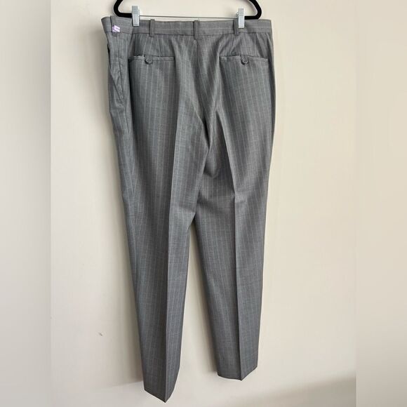 Men’s Sam’s Tailor’s Custom Suit. Excellent Condition. Size 44L - Picture 3 of 16